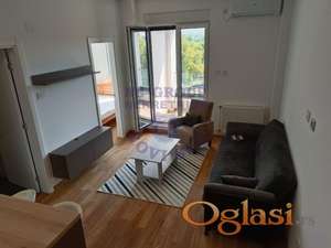 Neuseljavan, komplet namešten dvosoban stan na Telepu.