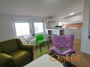 Nameštena renovirana garsonjera 24m2 - Detelinarska pijaca