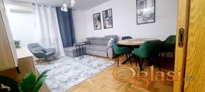 LEP, PROSTRAN, RENOVIRAN STAN U CENTRU