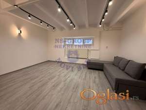 Prodaje se kompletno renoviran stan od 58m² u jednoj od najlepših i najtraženijih ulica u Novom Sadu