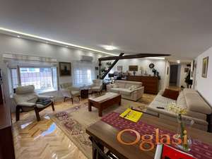 Trosoban stan 95m Centar Laze Kostića