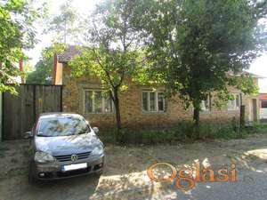 Prodaja kuće sa potrebnom adaptacijom ili rekonstrukcijom u blizini centra Bečeja