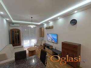 CENTAR Izdajemo LUX sređen stan, sve novo u njemu