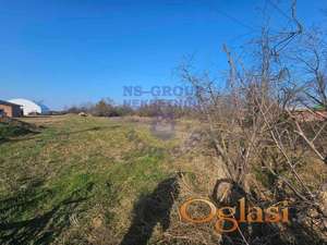 Odličan plac na glavnom putu Futog-Begeč.