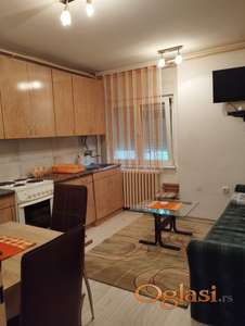 Potpuno opremljen stan, 33m2, Satelitska pijaca