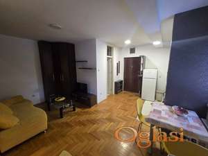 Novi Sad - Socijalno - Dostojevskog - jednoiposoban stan sa parkingom - odmah useljivo - 350 eura