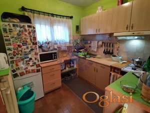 Kuća, odlične gradnje u Sremskim Karlovcima