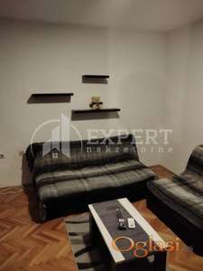 Izdaje se odličan, jednosoban stan u ulici Cara Uroša, 30m2