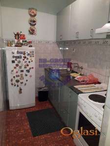 Kuca sa dva lokala u centru grada