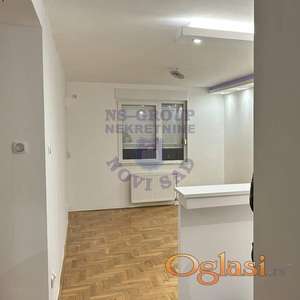 Izdaje se prazan dvosoban stan površine od 54m2 na Novoj Detelinari.