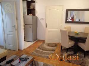 Izdavanje stanova Novi Sad – namešten jednoiposoban stan 30m², Nova Detelinara, odlična lokacija