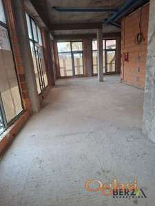 ULIČNI LOKAL OD 220 M2 U SIROVOM STANJU NA ODLIČNOJ LOKACIJI