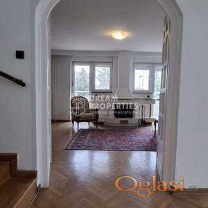 Kuća sa dvorištem, odmah useljiv, 166m2 ID#1246