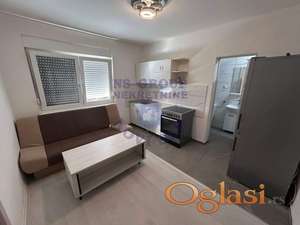 Odlican jednoiposoban stan u Veterniku!