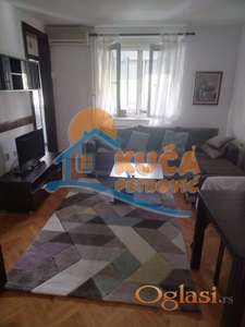 Izdaje se jednoiposoban stan na Vizantijskom bulevaru, 42m2!