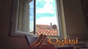 Stari Grad Budva – kamena kuća na moru