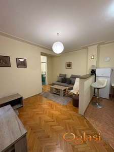 DVOSOBAN STAN U CENTRU 400€