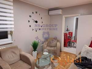 Komforan dvosoban stan na Detelinari.