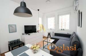 Kompletno namešten jednoiposoban, Kraljev Park