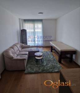 Dvosoban stan na odlicnoj lokaciji!