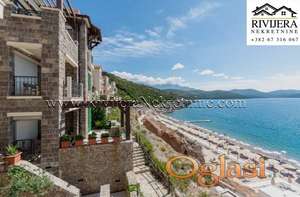 Na prodaju luksuzni apartman sa panoramskim pogledom na more Tivat