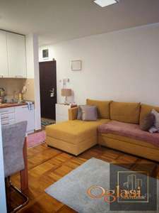 Odlična garsonjera u Futoškoj ulici !