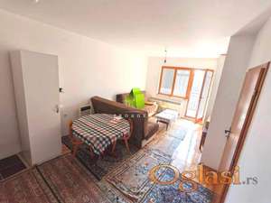 Garsonjera u kući na Panteleju ID#8725