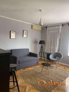 LEP STAN KOD FUTOŠKE PIJACE,PET& FRIENDLY