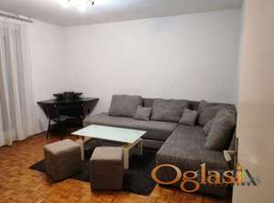  LEPO NAMEŠTEN DVOSOBAN STAN - AVIJACIJA