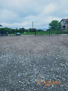 Odličan ograđen plac 1039m2 , nasut tucanik, struja, voda - Klisa