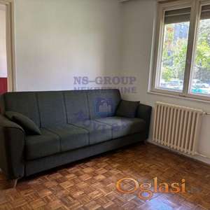 Izdaje se jednoiposoban stan na Detelinari. 39m2.