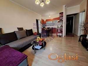 Trosoban stan na dobroj lokaciji-Nova Detelinara