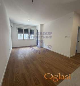 Neuseljavan, nov, odličan, trosoban, Grbavica!