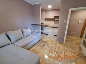 Garsonjera u Centru, Novi Sad, 24 m², 1. sprat