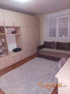 ***Zamena dvosobnog stana 48m2+4m2+8m2 uz doplatu za kuću u bližoj okolini Novog Sada ***