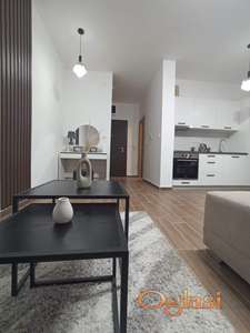 Garsonjera 35m2 sa garazom