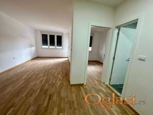 Idealan 1.5 stan na granici Adica i Telepa!