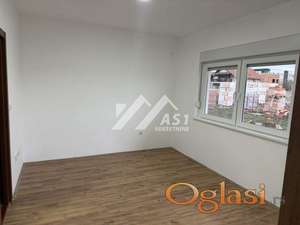 Nov, useljiv stan sa pripadajućim parkingom ID#5419