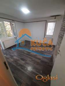 Izdaje se jednoiposoban nenamešten stan na Paliluli, 39m2