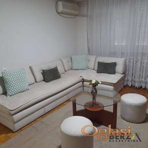  KOMFORAN DVOSOBAN STAN -ROTKVARIJA