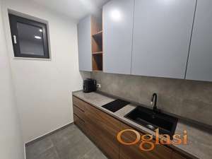 NA PRODAJU STAN POSLOVNI APARTMAN U PUPINOVOJ PALATI - 447330 eura