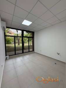 LOKAL NOV, PRAVILNOG OBLIKA, RENOVIRAN, NOVO NASELJE 35m2