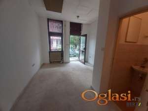 PRAZAN LOKAL KOD CRKVE NA NOVOM NASELJU