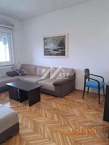 Izdajem fenomenalan renoviran dvosoban stan kod Železničke Stanice !!! ID#6631