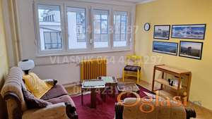 Dvoiposoban svetao stan sa 2 kupatila u centru Vračara