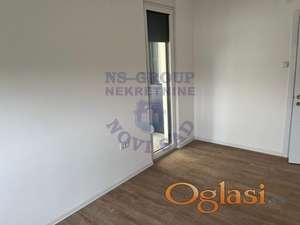 Na prodaju prostran i svetao četvorosoban stan