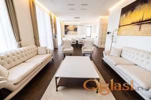 LUKSUZAN, ELEGANTAN STAN, PAMETNA ZGRADA! 4 PARKING MESTA