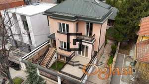 Ekskluzivna prodaja-impozantna vila u Puškinovoj ulici! ID#1959