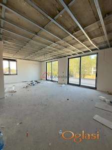 Četvorosoban stan sa prostranom terasom | Adamovićevo naselje | 122,45 m²