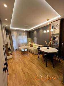 Lux 1.5 stan - kompletno namešten - novogradnja